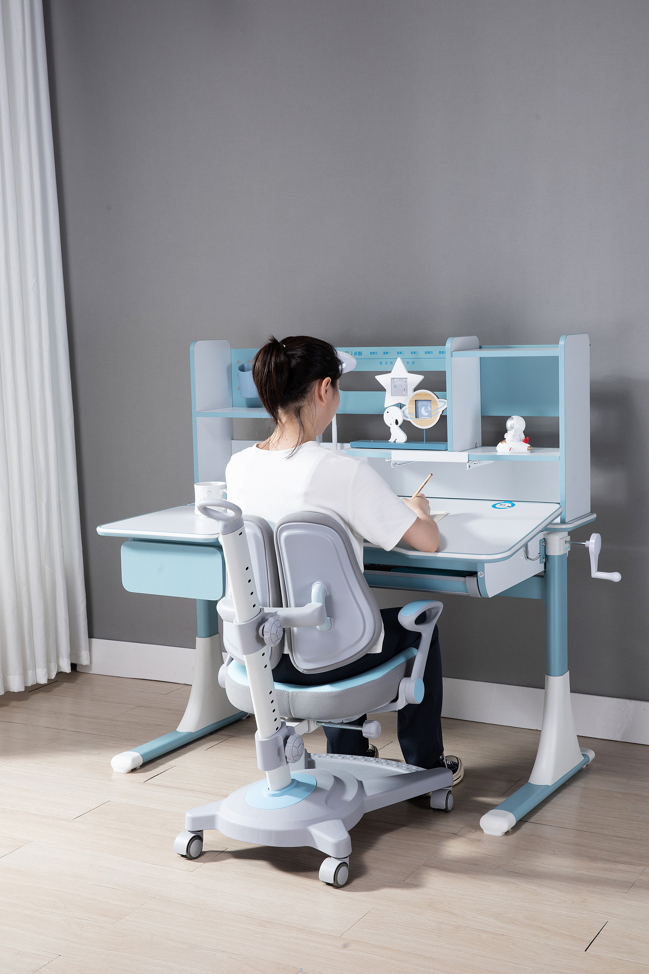 儿童学习桌椅儿童书桌拍摄＋电商详情页设计（图ZMzY1NTAxODgw） - 产品摄影 - 站酷设计师石宏798原创素材 - 站酷ZCOOL