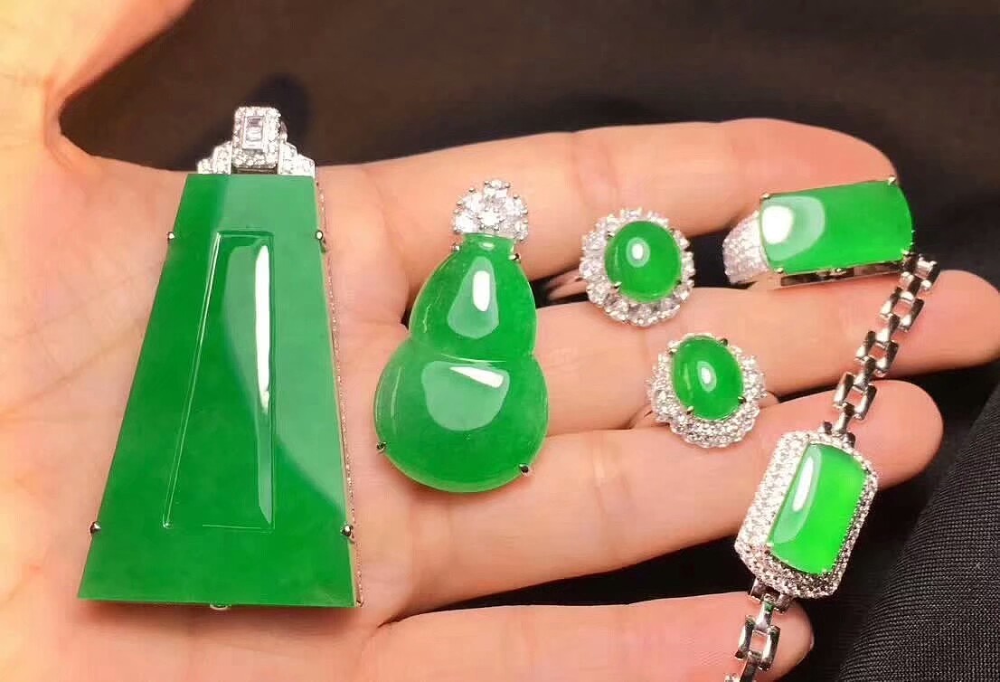 美玉天成 魅力翡翠