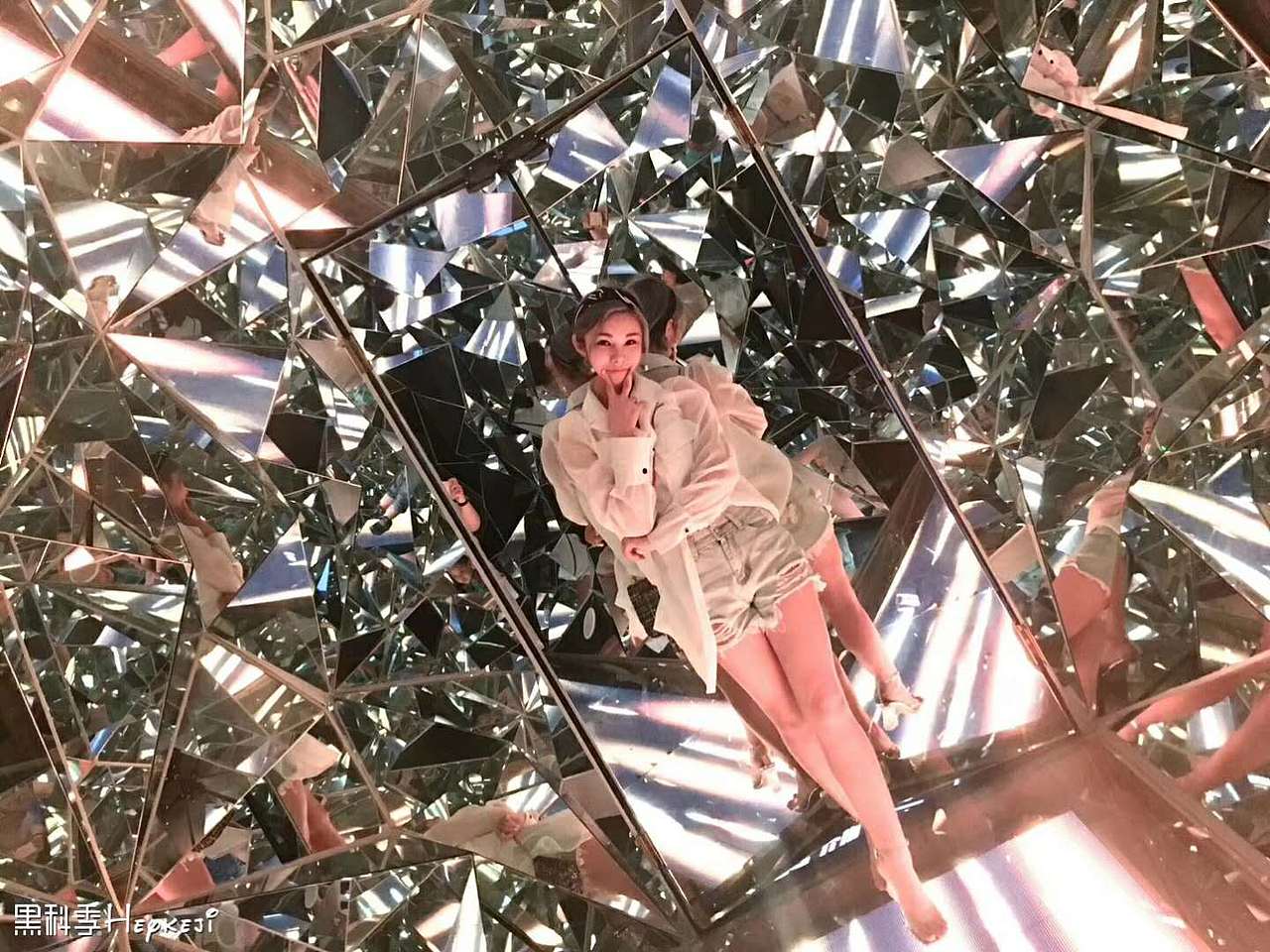 星空艺术馆、失恋博物馆、网红馆等暖场活动道具