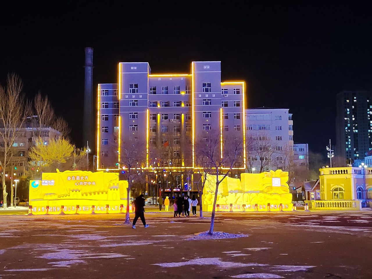 《夜色阑珊》-手机摄影（图ZMzMyOTA2NzU2） - 环境/建筑摄影 - 站酷设计师一只小喵喵呢原创素材 - 站酷ZCOOL