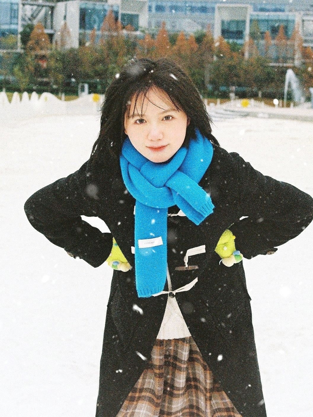 ​胶片 | ❄️初恋是蓝色的（图ZMzU5OTE0ODM2） - 人像摄影 - 站酷设计师圆不圆在拍照原创素材 - 站酷ZCOOL