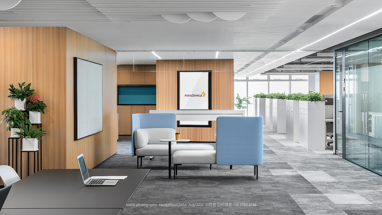 HAWORTH‘s office furniture