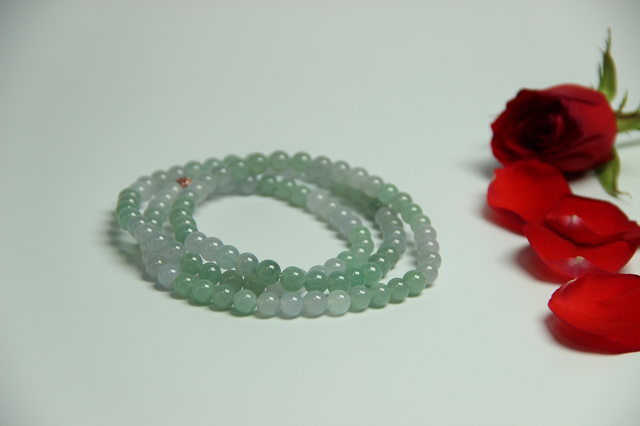 种水多彩翡翠圆珠项链 奇玉记