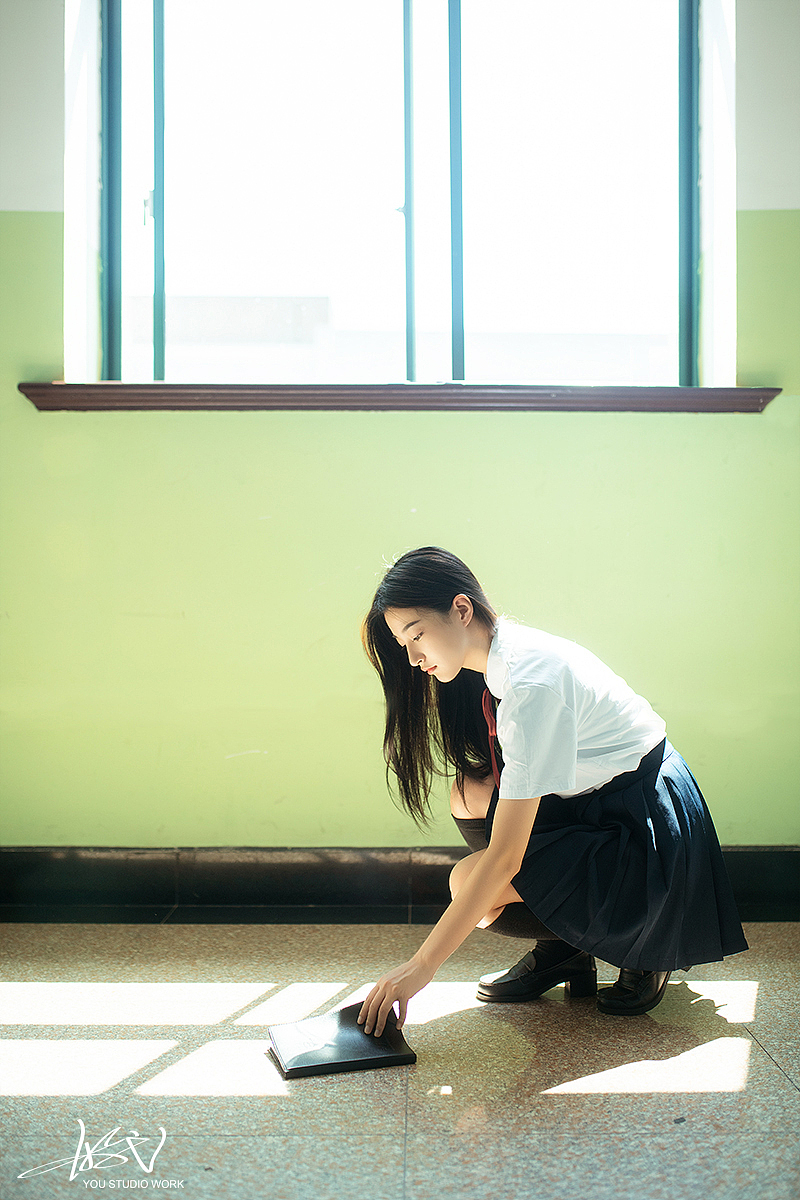 【有映画】八月（图ZMTI4ODUxMjYw） - 人像摄影 - 站酷设计师游弋YOUYI原创素材 - 站酷ZCOOL