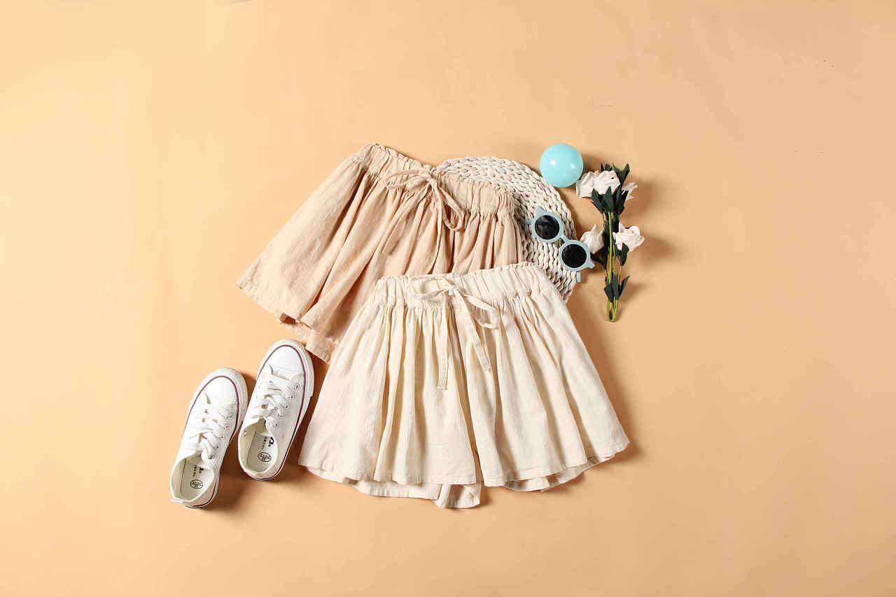 童装挂拍平铺拍摄服装白底图拍摄