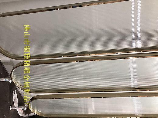 现在装饰不锈钢制品与夹丝玻璃艺术结合