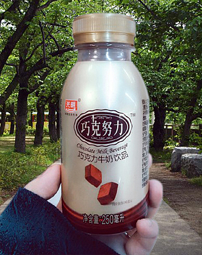 光明牛奶巧克努力包场整个夏天