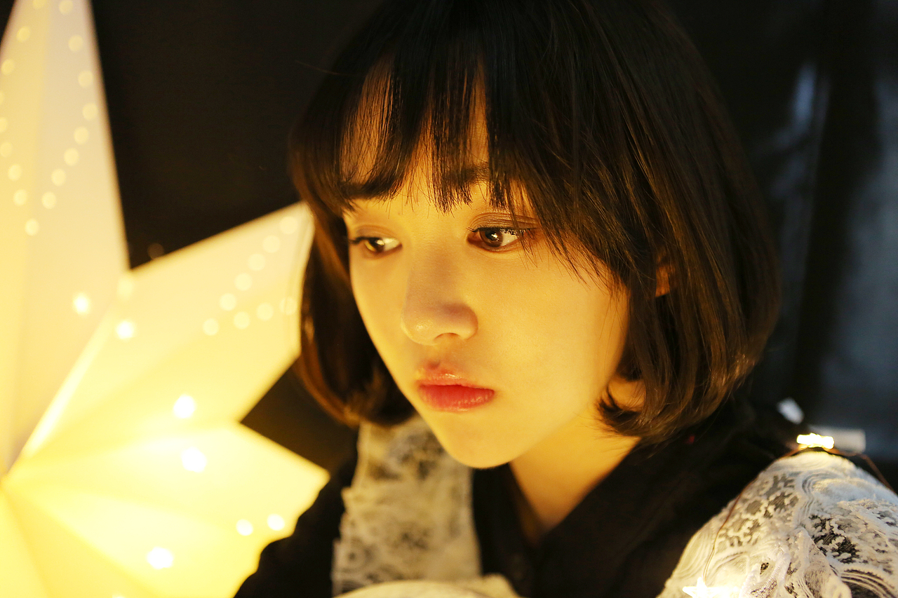 {海德娜娜}抱个月亮说晚安（图ZNTIyOTU4MzY=） - 人像摄影 - 站酷设计师hidenana海德娜娜原创素材 - 站酷ZCOOL