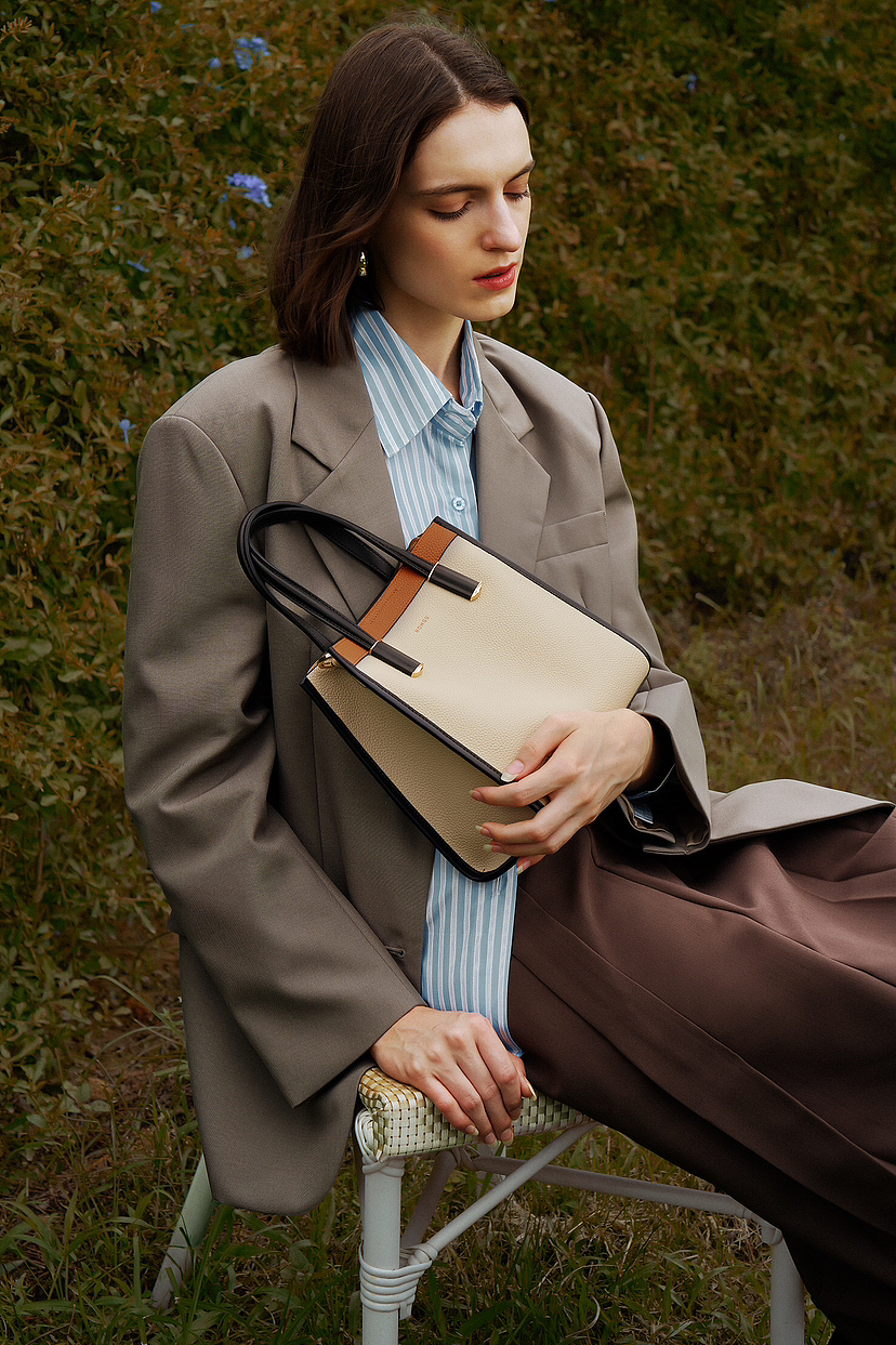 女包拍摄｜HONGU 2023 ONLINE（图ZMzYyMDQ3NTI4） - 时尚/艺术摄影 - 站酷设计师森斯广告SENSI原创素材 - 站酷ZCOOL