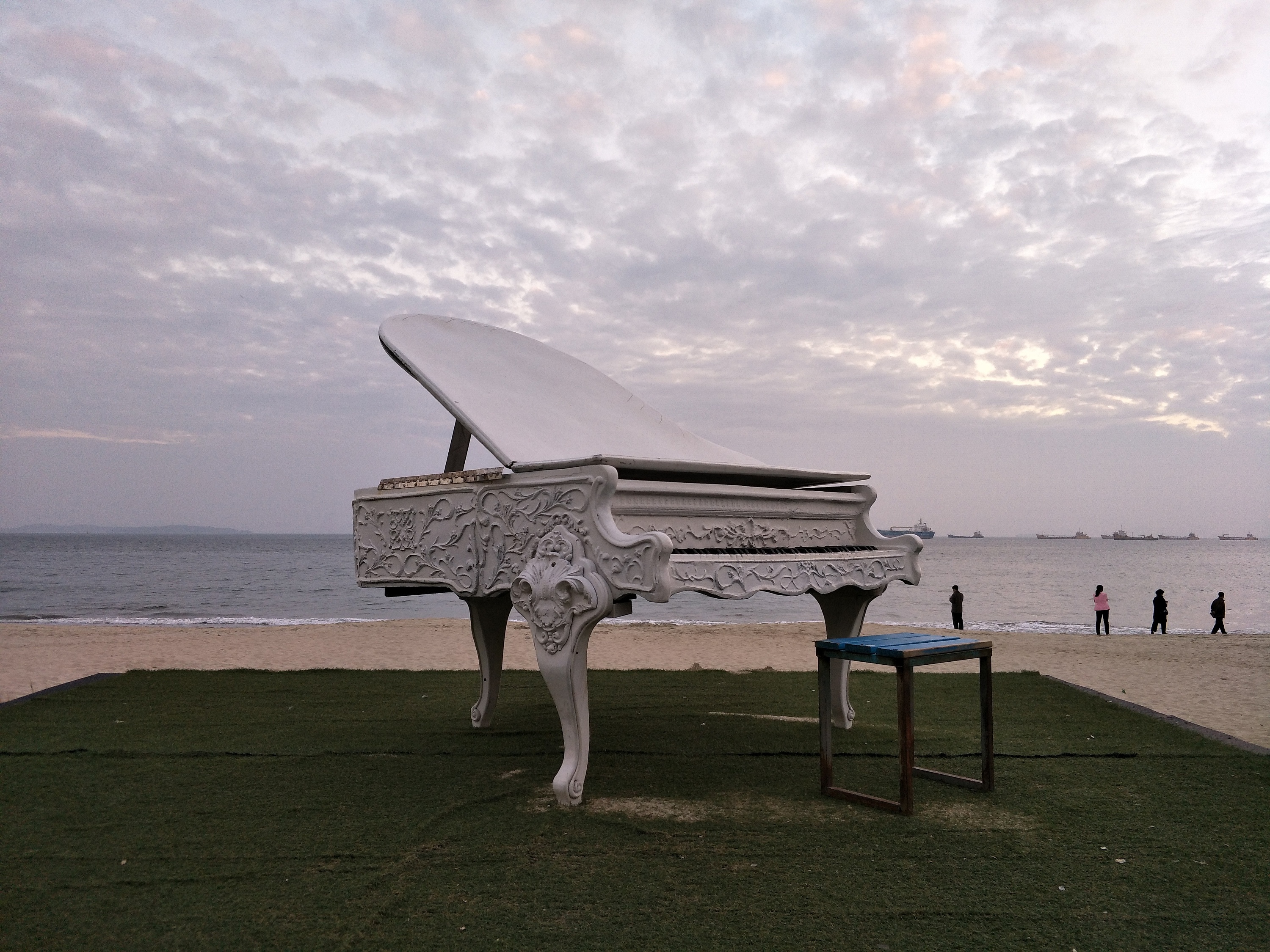 海边的钢琴