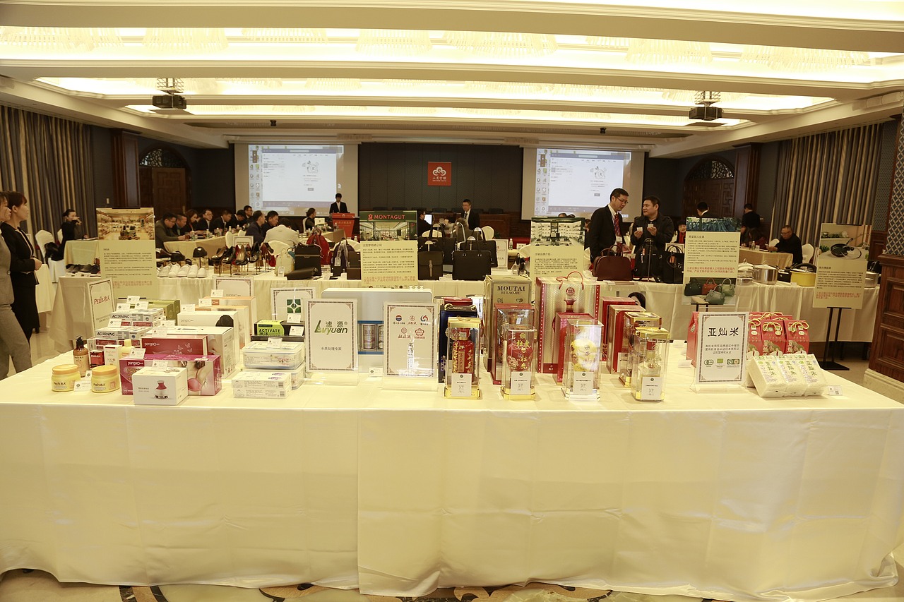 三农云服清远路演物料设计（图ZOTgyMzA4NzY=） - 宣传物料 - 站酷设计师陈惠斌Ben原创素材 - 站酷ZCOOL