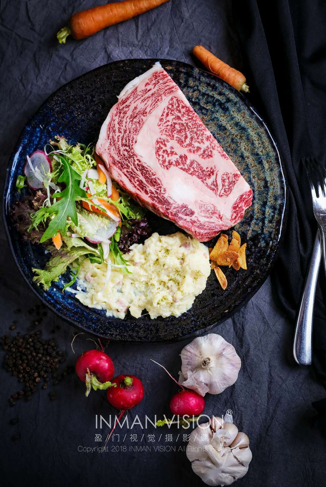 美食 · 它来了（图ZMTY3NDM2Njcy） - 产品摄影 - 站酷设计师Eaton先生原创素材 - 站酷ZCOOL