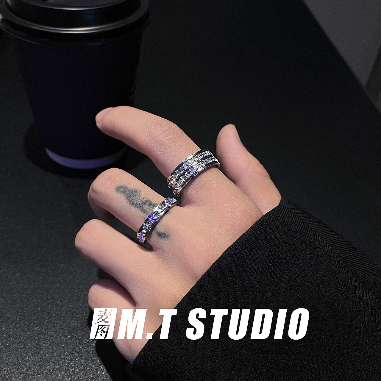 男模无头风饰品项链戒指耳钉手链（图ZMzU3OTAyMzA4） - 人像摄影 - 站酷设计师麦图商业摄影原创素材 - 站酷ZCOOL