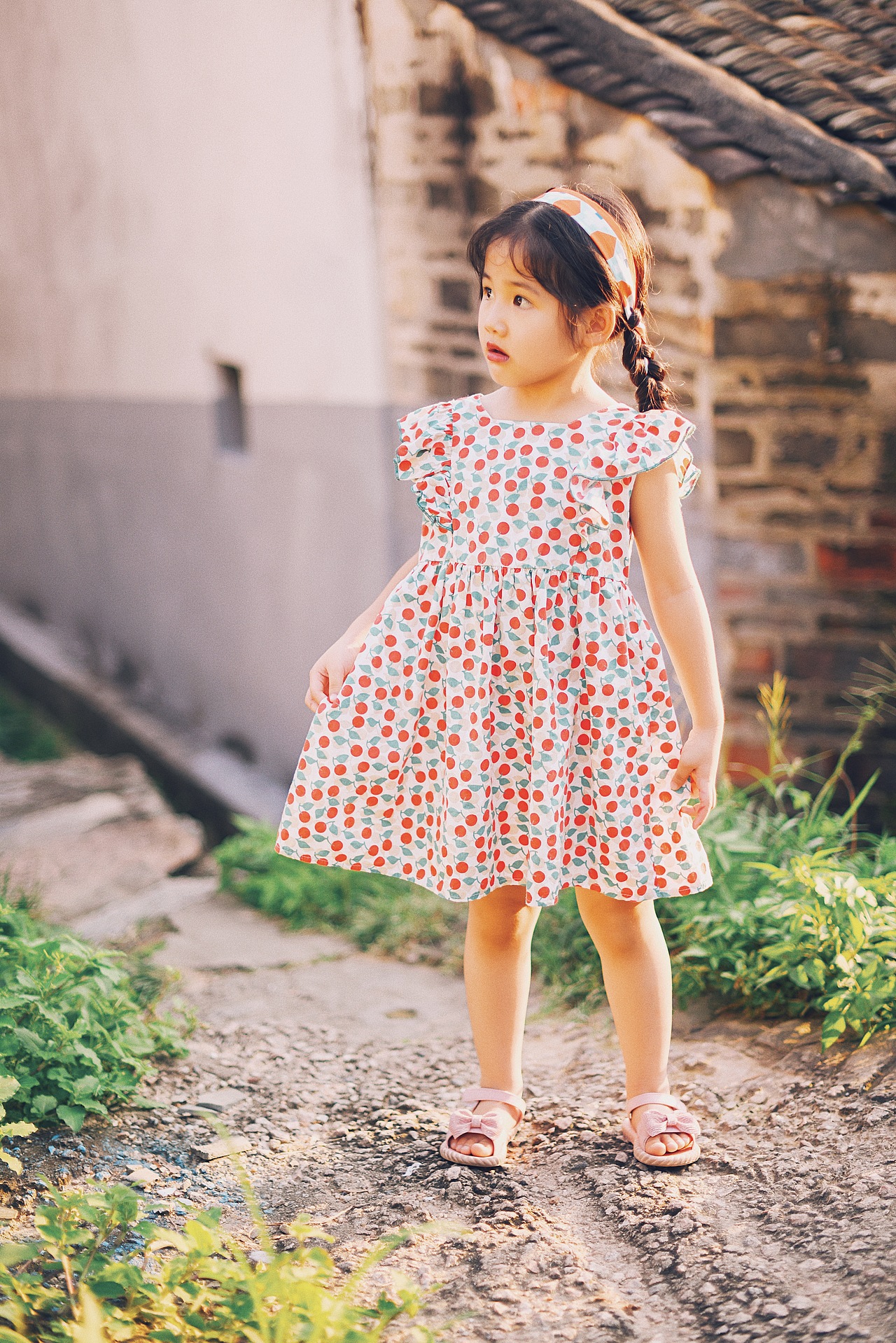 港风小可爱（图ZMjY5NTc1ODA0） - 人像摄影 - 站酷设计师简曦_Y2原创素材 - 站酷ZCOOL