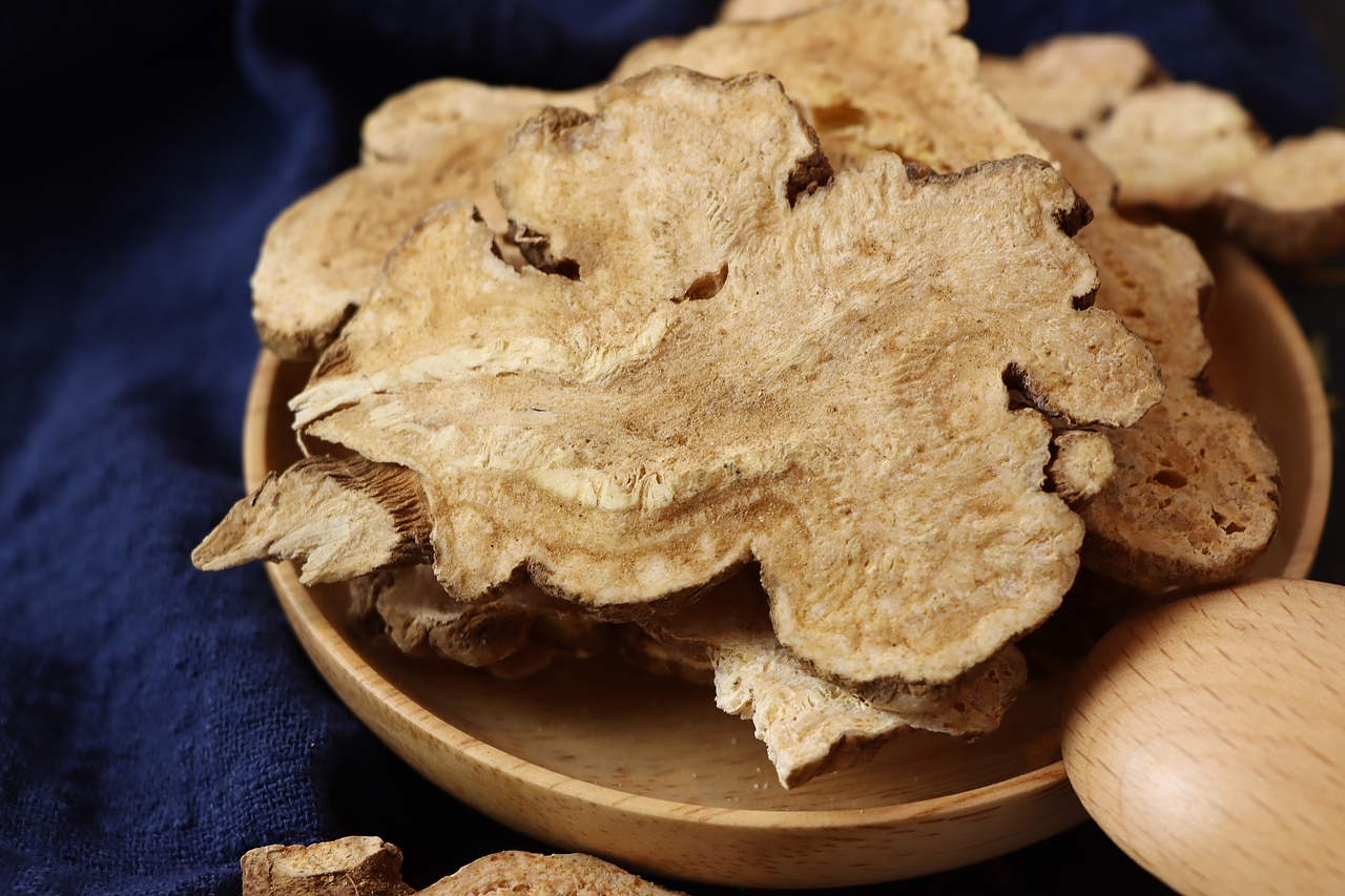 白术产品药材拍摄