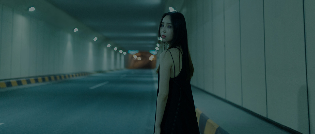 以前我孤单是因为 一个人 现在我孤单却是 因为一个人