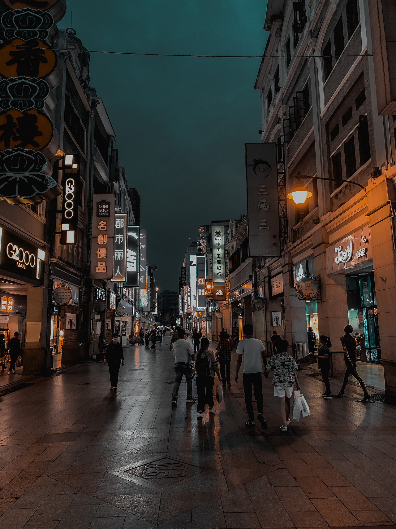 广州上下九步行街夜景z动心