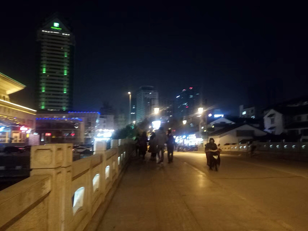 冬季的苏州·街拍夜景