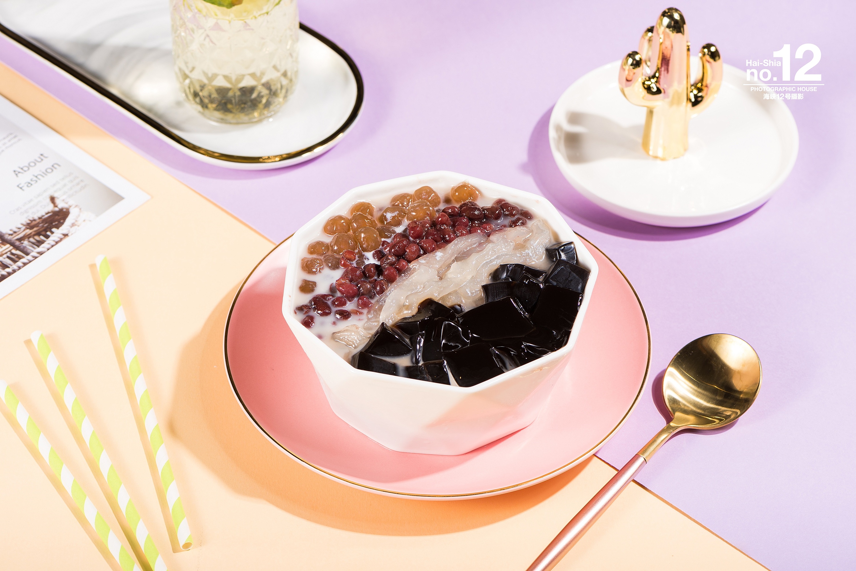 请告诉我颜色够不够清新?卡纸风奶茶饮品美食摄影