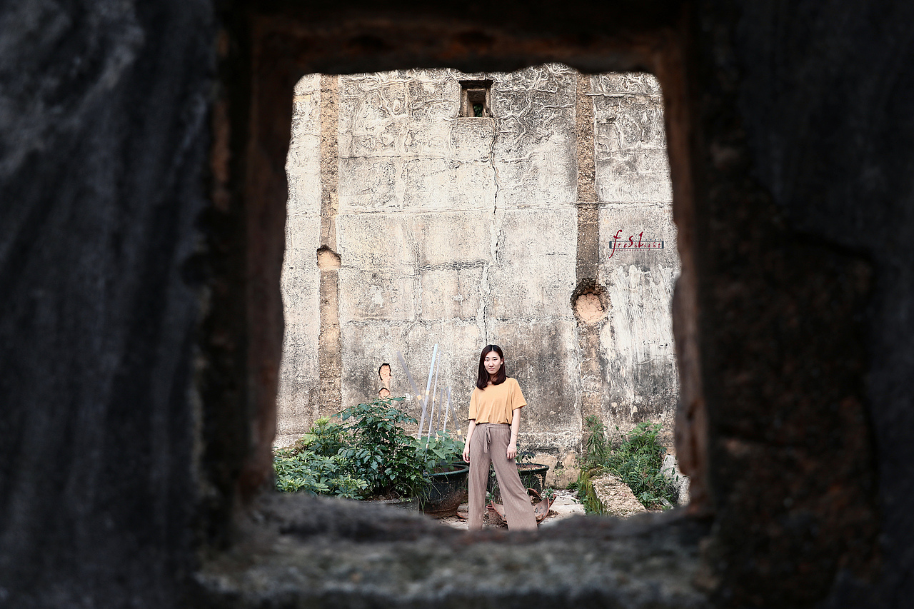 她（圖ZMTIwMDc5NjAw） - 人像攝影 - 站酷設(shè)計(jì)師f石頭原創(chuàng)素材 - 站酷ZCOOL