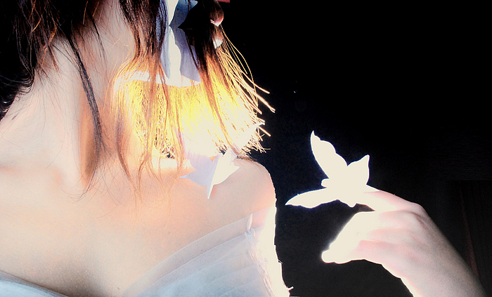 灰色梦幻里的光。