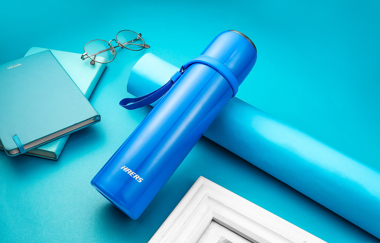 保温杯（图ZODc2MjgwNjQ=） - 产品摄影 - 站酷设计师拍照片的徐老师原创素材 - 站酷ZCOOL