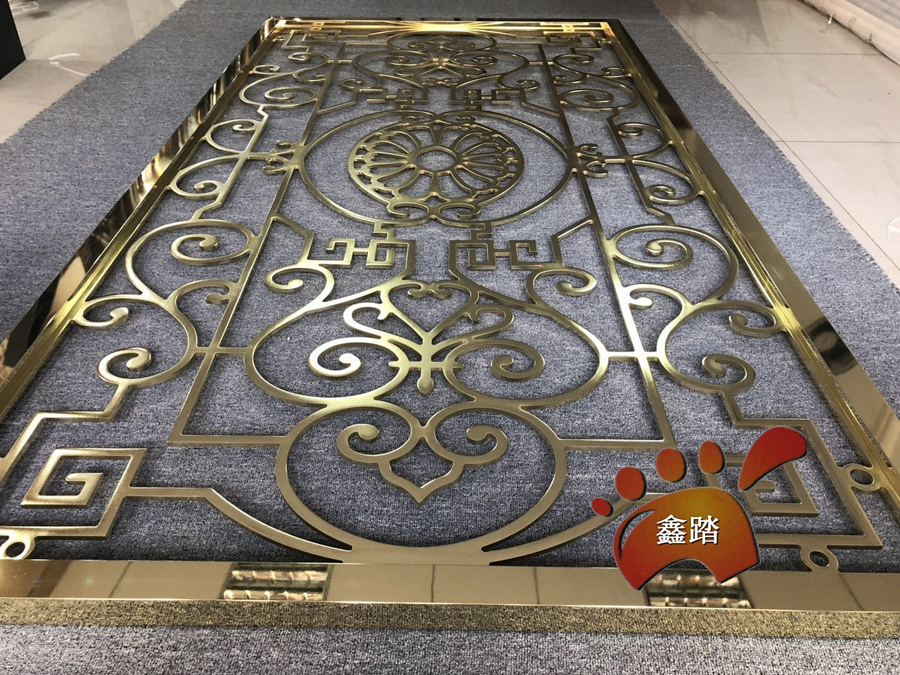 新中式不锈钢花格背景墙隔断/酒店会所金属花格隔断