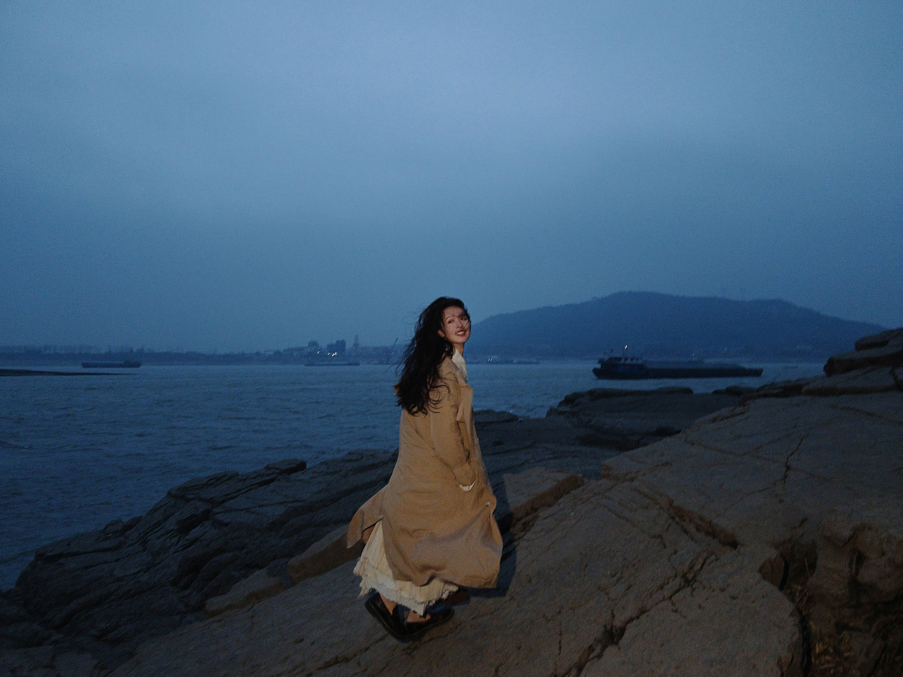 晚风 * 手机摄影作品（图ZMjg2MTc1NzYw） - 人像摄影 - 站酷设计师斯无鸡蛋原创素材 - 站酷ZCOOL