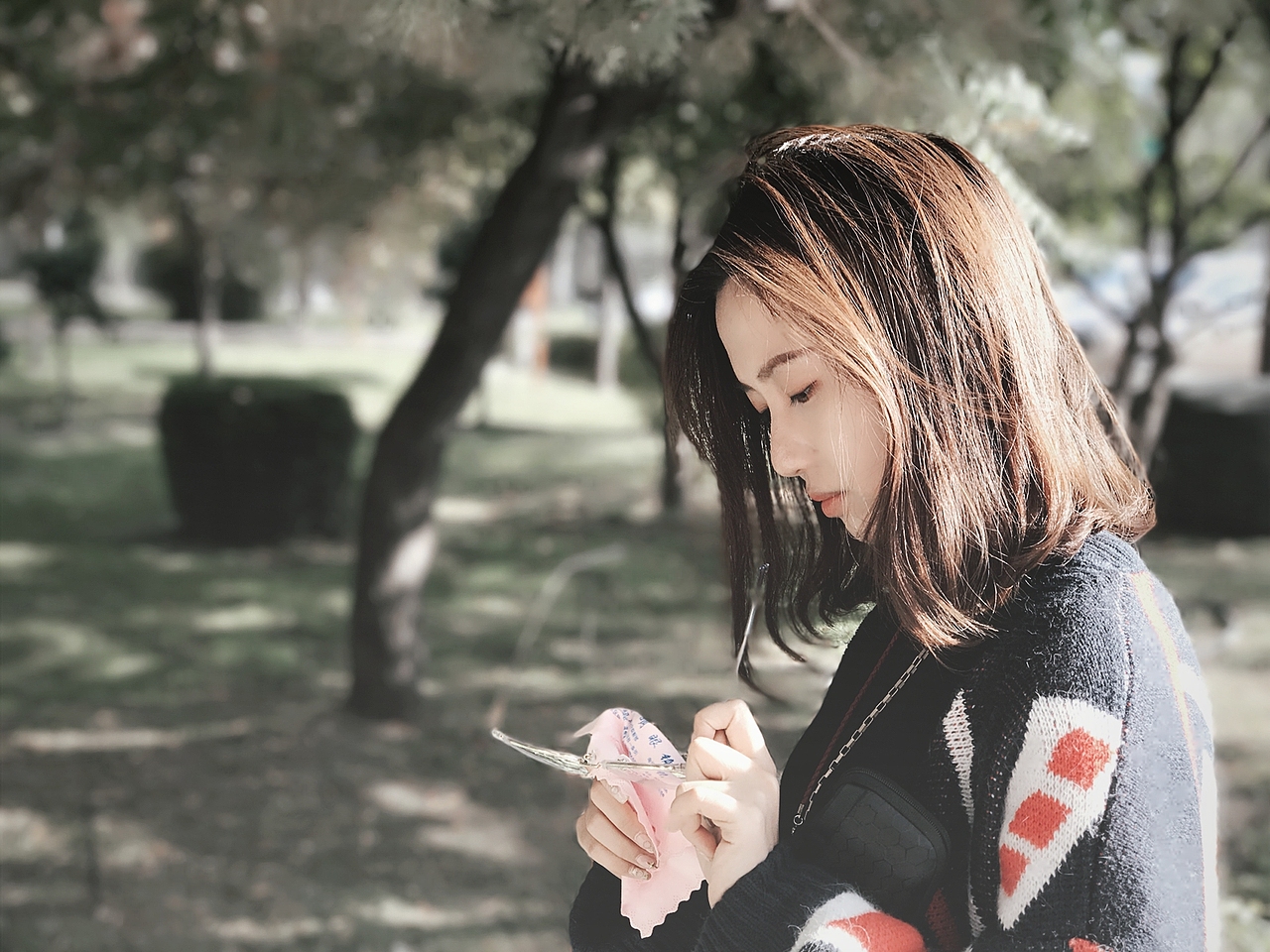 手机人像摄影——入秋（图ZOTMxNjE3MDQ=） - 人像摄影 - 站酷设计师LIU珊原创素材 - 站酷ZCOOL