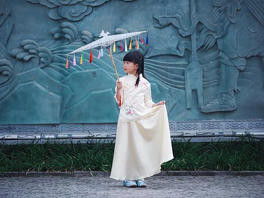 明月身前,可人如玉