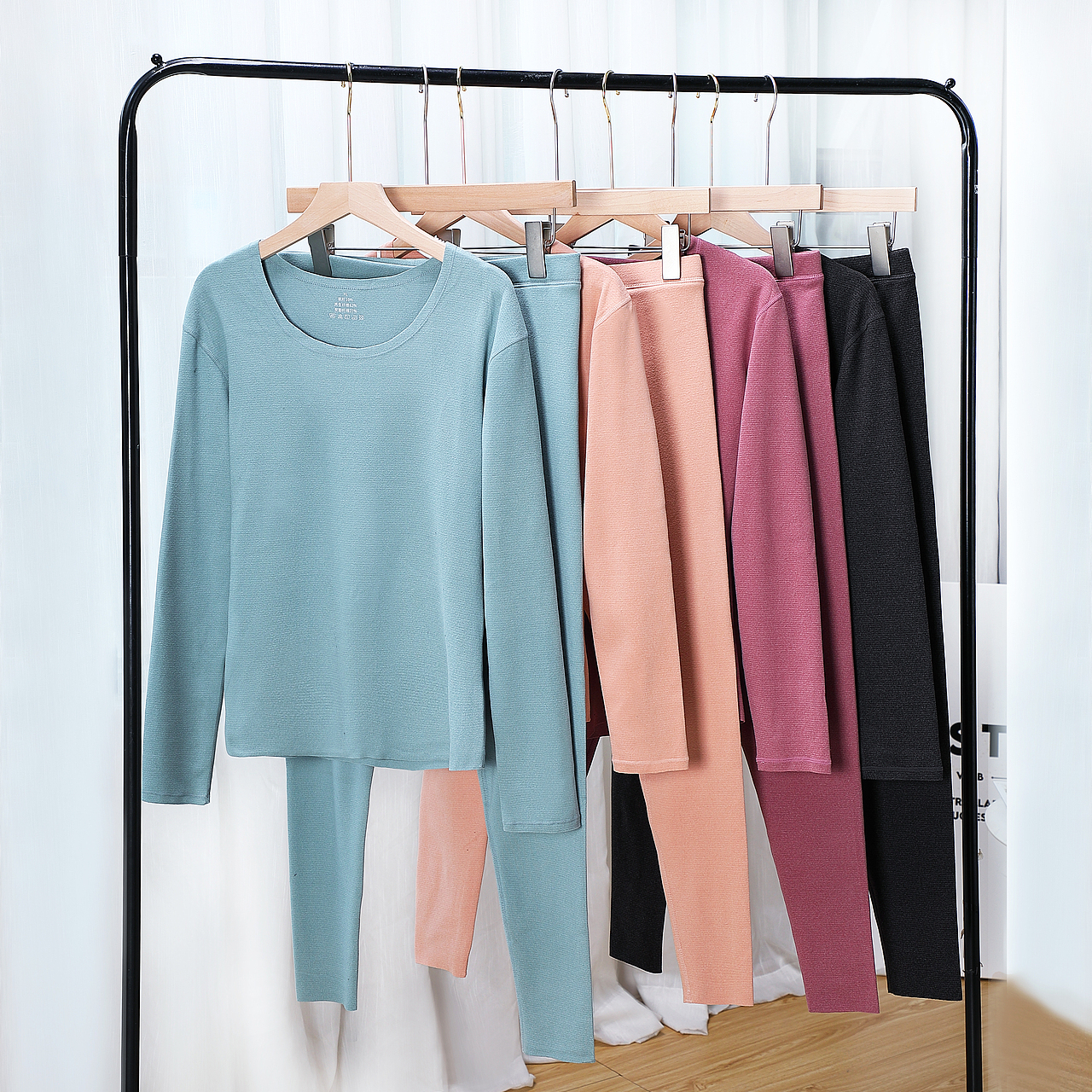 广州金也摄影公司|电商淘宝服装主图平铺挂拍场景拍摄