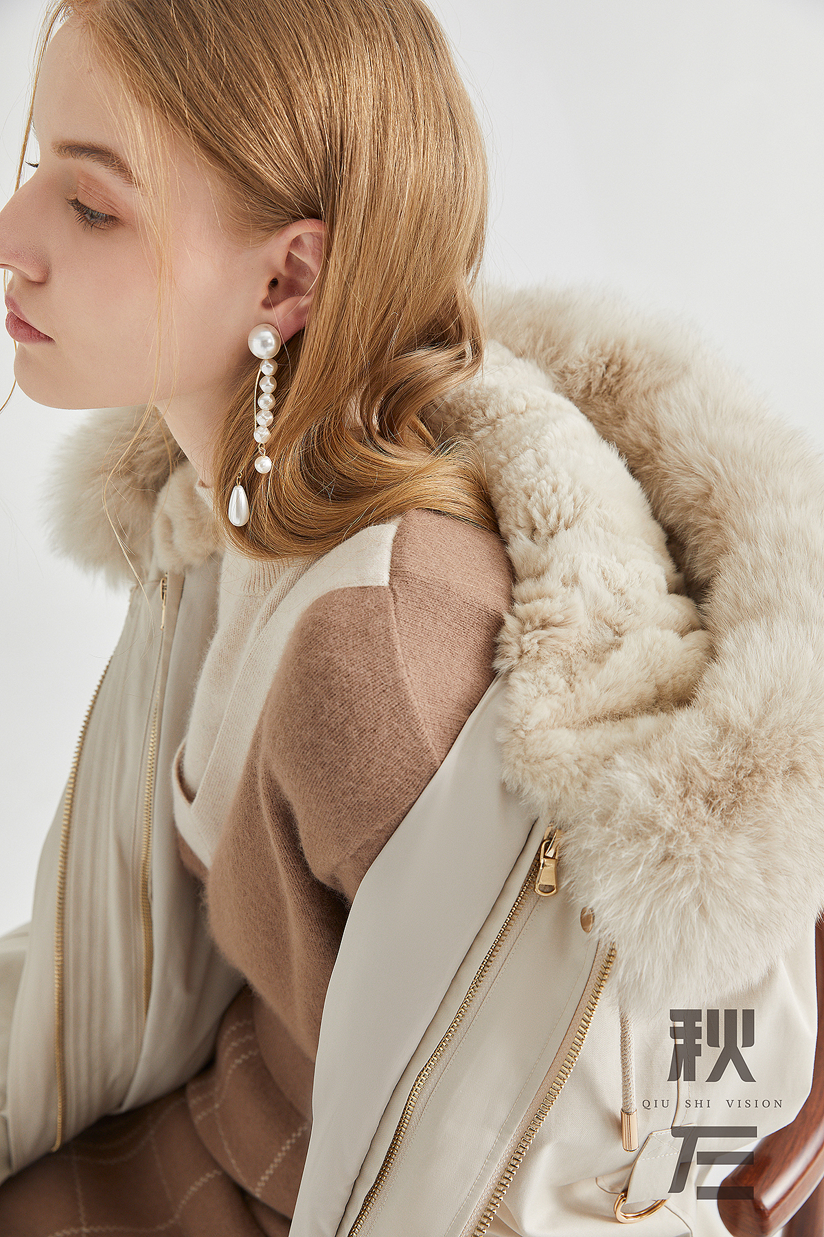 ONE MORE女装拍摄羽绒服拍照棚内拍摄派克服拍照