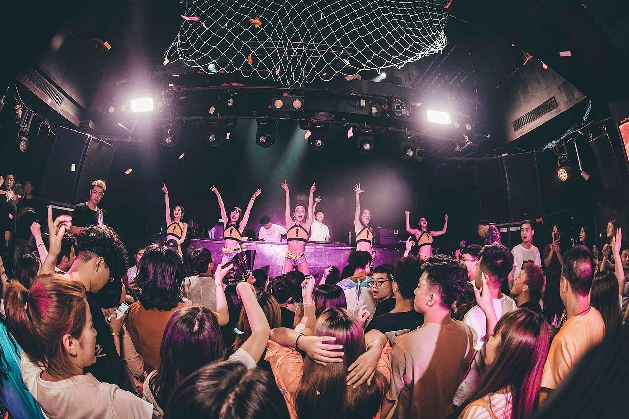 夜店