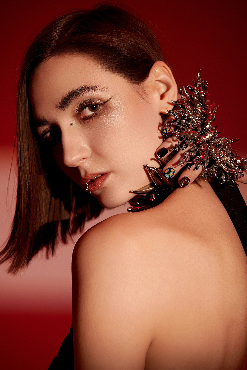 红与蓝-24年的第一次创作（图ZMzYwNzY4ODc2） - 人像摄影 - 站酷设计师丶Moose原创素材 - 站酷ZCOOL