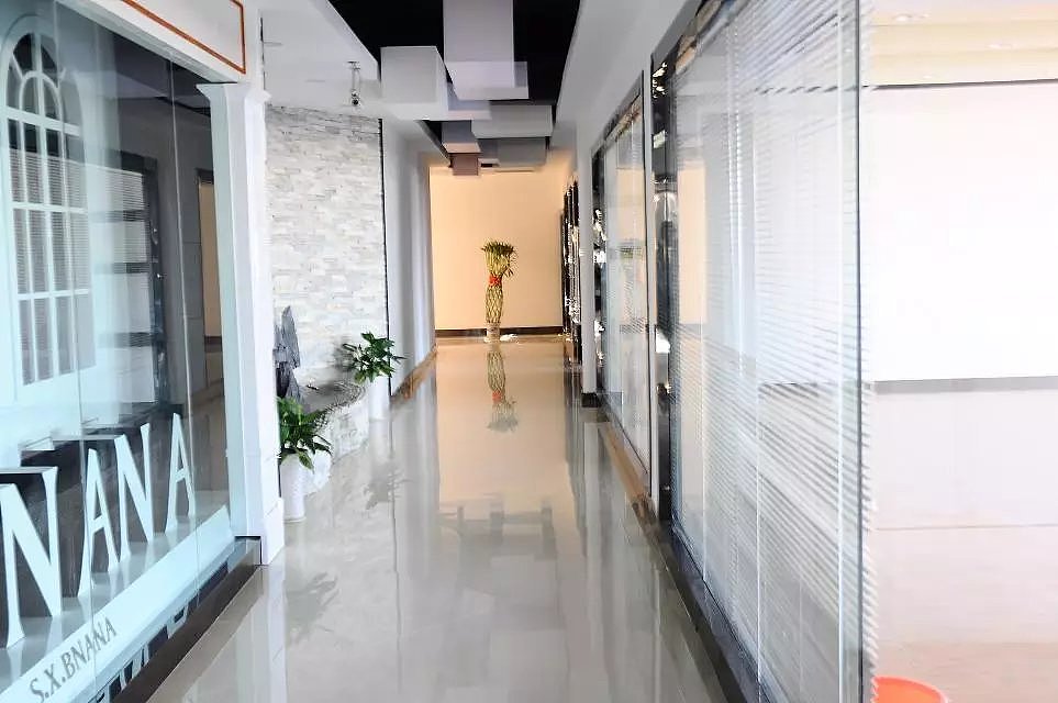 简洁办公室空间