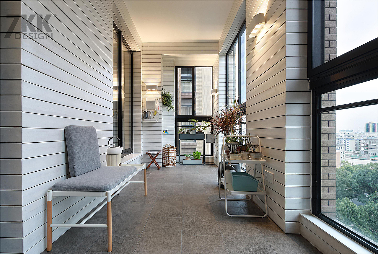 哇,在上海,能有这么一个美丽的景观阳台,也是一件非常幸福的事