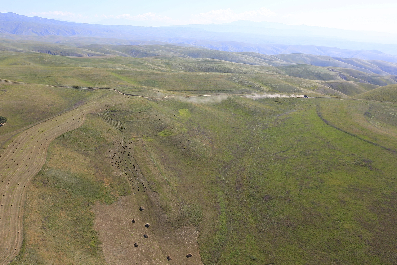 新疆伊犁航拍（图ZMTM3NDIzMzI4） - 风光摄影 - 站酷设计师秦南人摄影原创素材 - 站酷ZCOOL