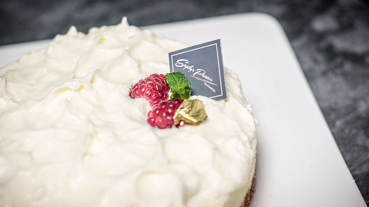 Stephy's Pâtisserie——酸奶重芝士&浮云卷（图ZODA5MzI2OTI=） - 产品摄影 - 站酷设计师3032原创素材 - 站酷ZCOOL