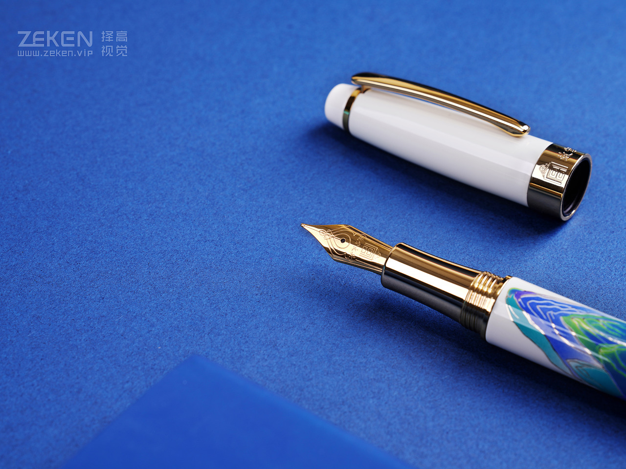 钢笔 ✒️ 故宫文创类产品拍摄（图ZMjMwNTU1NTM2） - 产品摄影 - 站酷设计师择高摄影原创素材 - 站酷ZCOOL