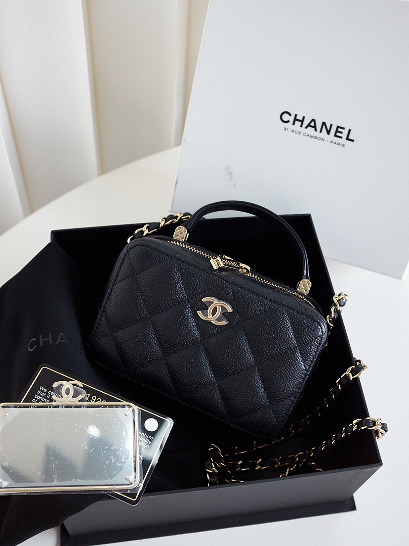 Chanel 荔枝牛皮相机包