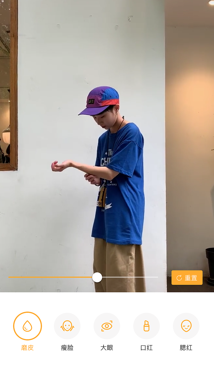 小视频（图ZMTgyMzAyMTIw） - APP界面 - 站酷设计师Edchan原创素材 - 站酷ZCOOL