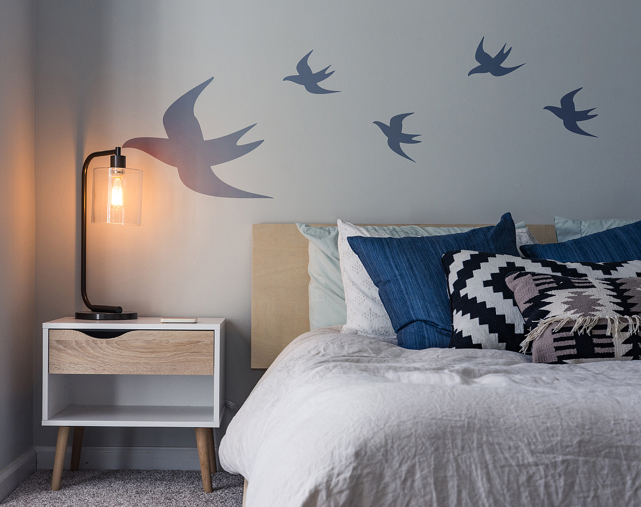 贺冰凇原创 | 飞的很远，即便没有脚也要落下来休息（图ZMjc1NDI0NTcy） - 品牌 - 站酷设计师贺冰凇原创素材 - 站酷ZCOOL