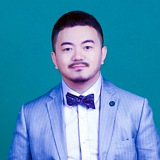摄迹狮Raymond的头像