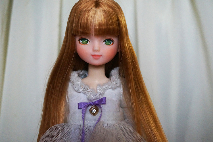 淡粉的唇,第一次画这么淡的唇色~