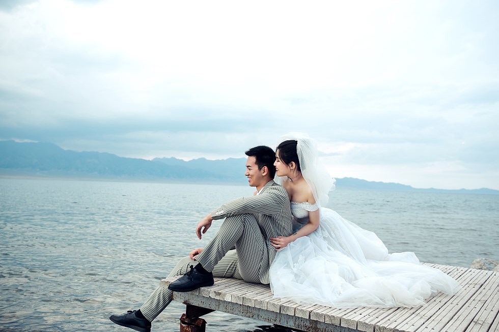 旅拍婚纱照好去处:云和山的彼端——新疆赛里木湖