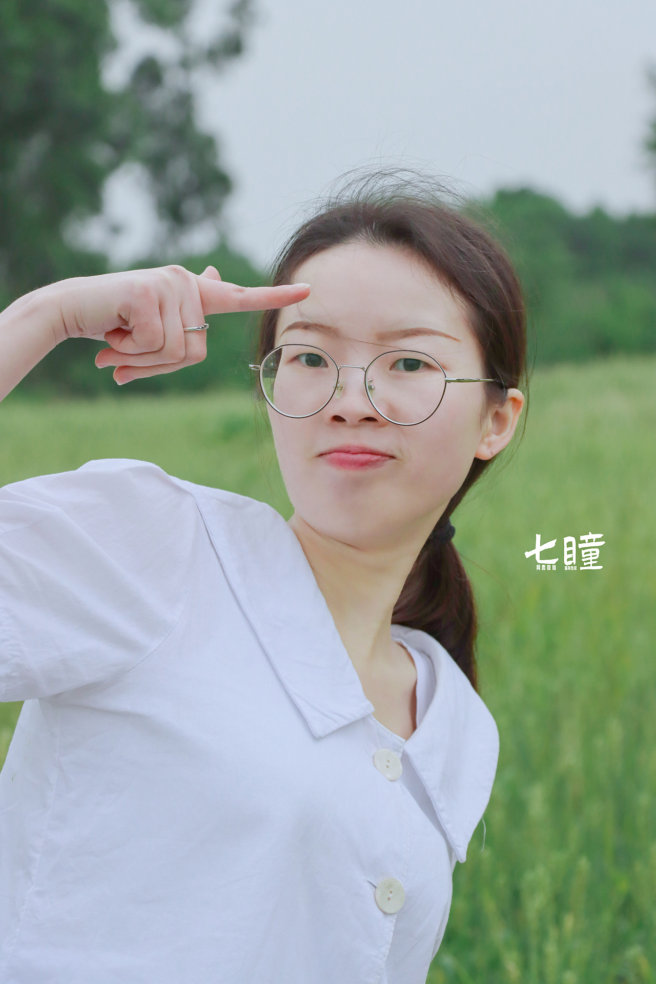 初夏麦田,伸手可触的微风