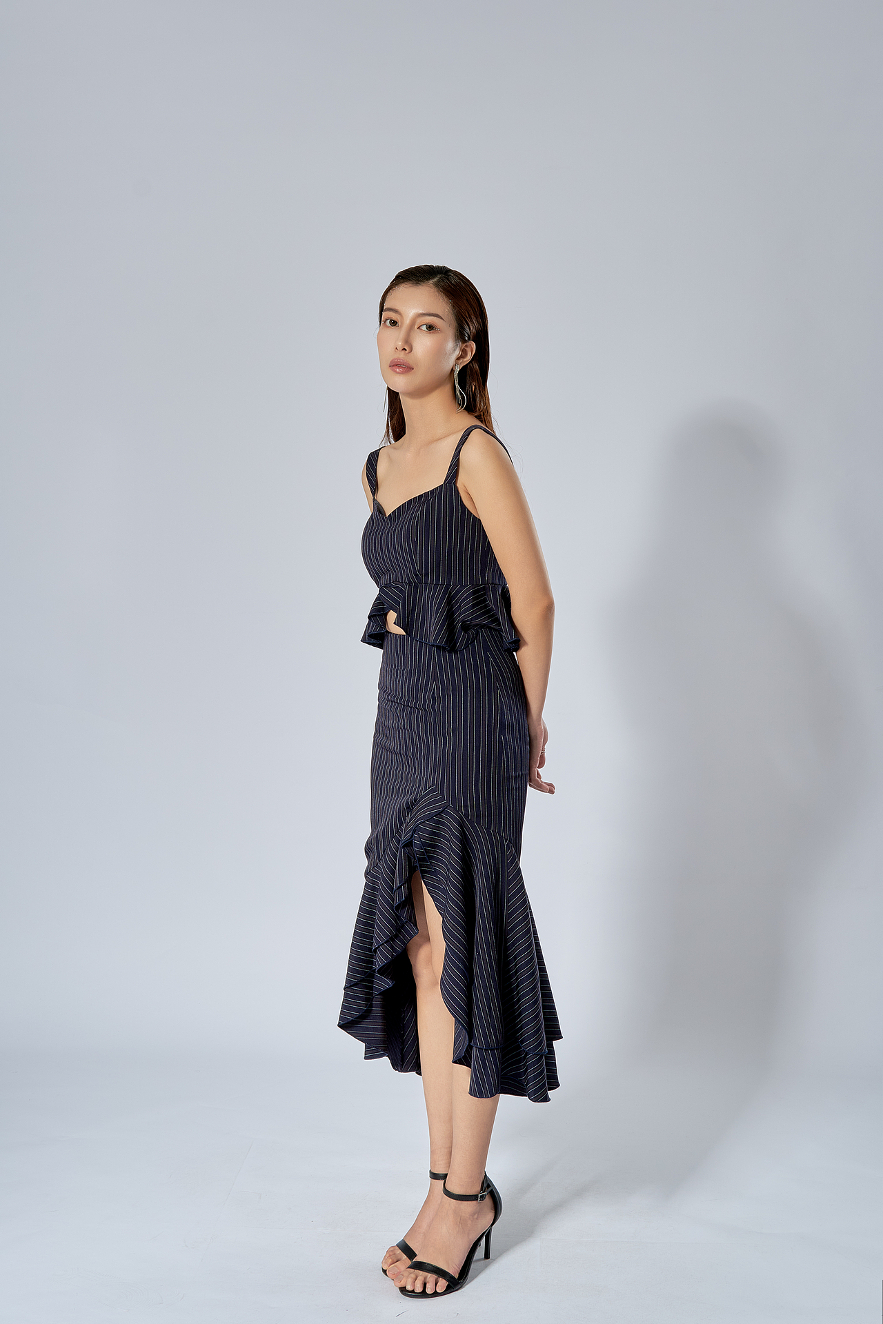 高级感棚拍女装摄影（图ZMjU2NDMzMjQw） - 时尚/艺术摄影 - 站酷设计师醒视觉摄影原创素材 - 站酷ZCOOL