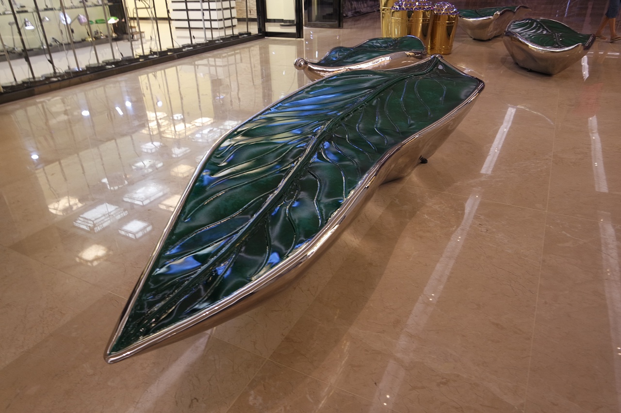 商场时尚创意摆件玻璃钢树叶造型坐凳雕塑 树脂休闲椅