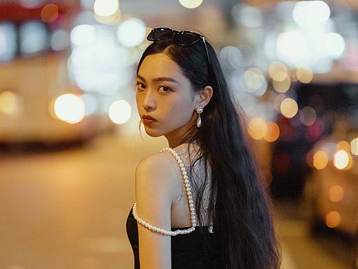 孤独是一个人的狂欢