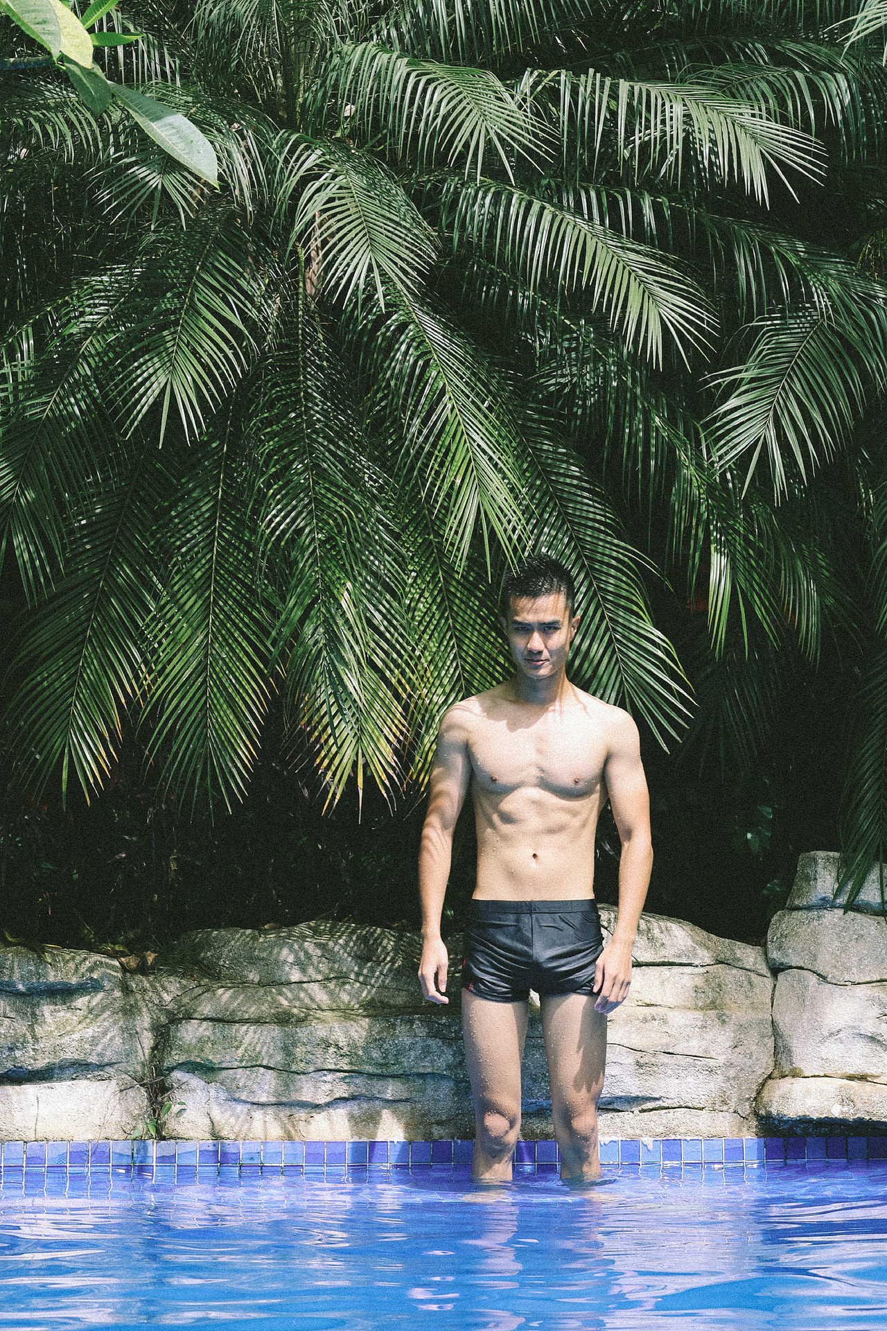 版纳没有秋天 玩水去咯